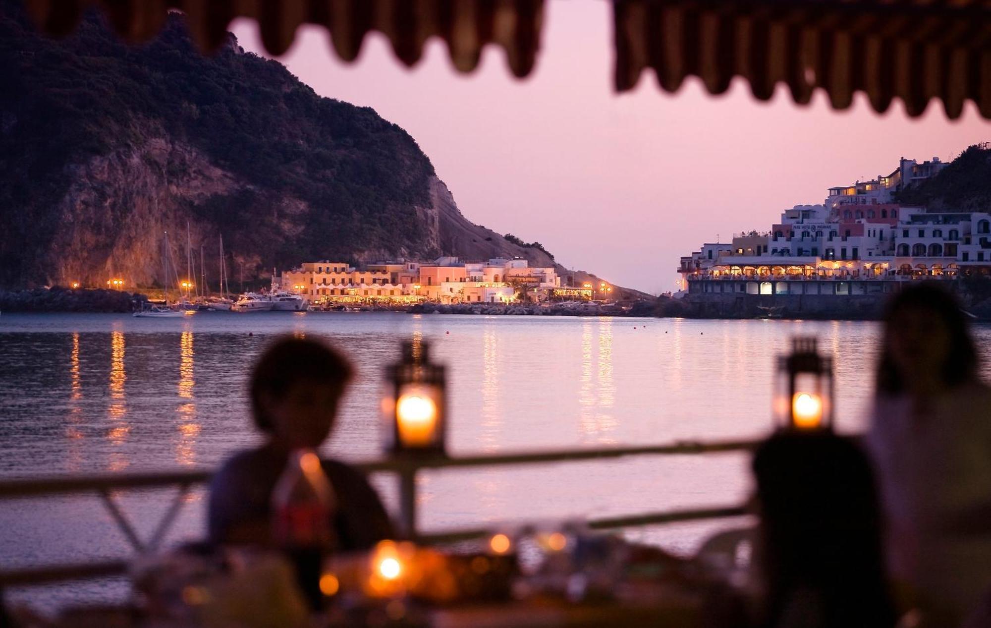 Hotel Vittorio Beach Resort バラーノ・ディスキア エクステリア 写真